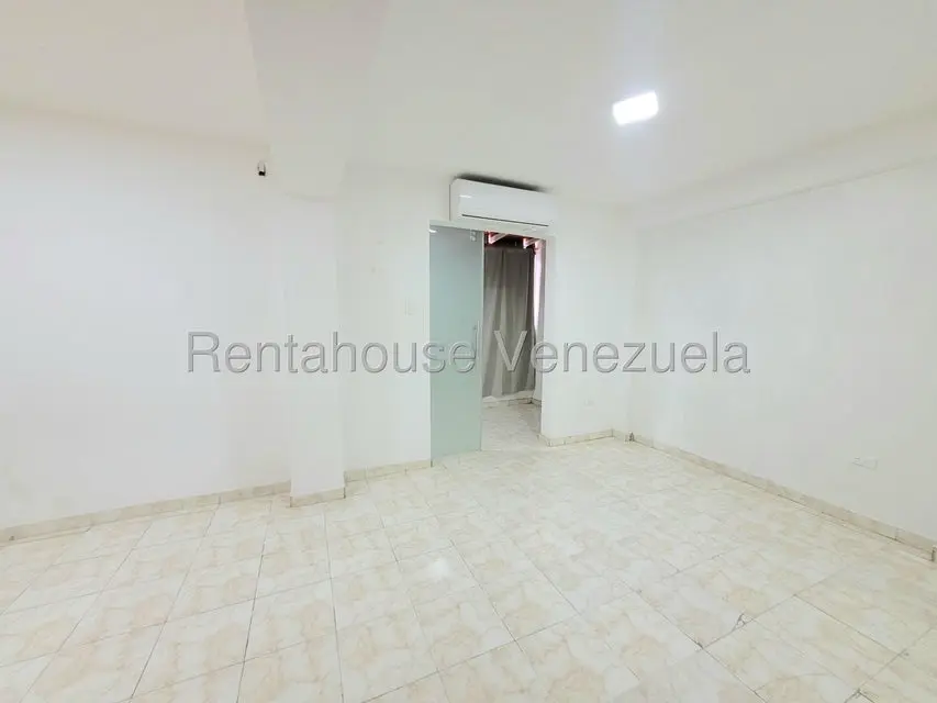 Apartamento (1 Nivel) en Alquiler en Del Este, Lara - 24