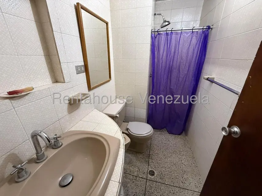Casa (Multipes Niveles) en Venta en Los Chorros, Distrito Metropolitano - 17