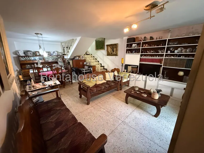 Casa (Multipes Niveles) en Venta en Los Chorros, Distrito Metropolitano - 3