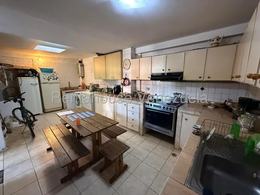 Casa (Multipes Niveles) en Venta en Los Chorros, Distrito Metropolitano - 6