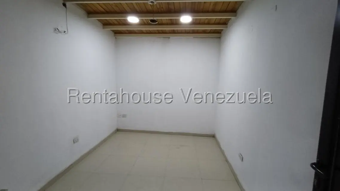 Comercial (Local Comercial) en Alquiler en Zona Centro, Aragua - 11
