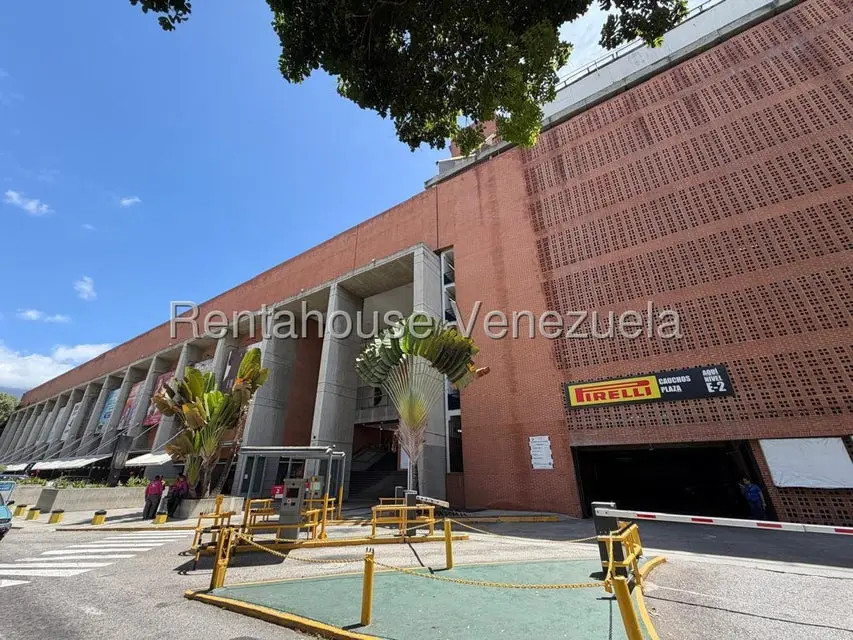 Comercial (Local Comercial) en Alquiler en El Cafetal, Distrito Metropolitano - 11