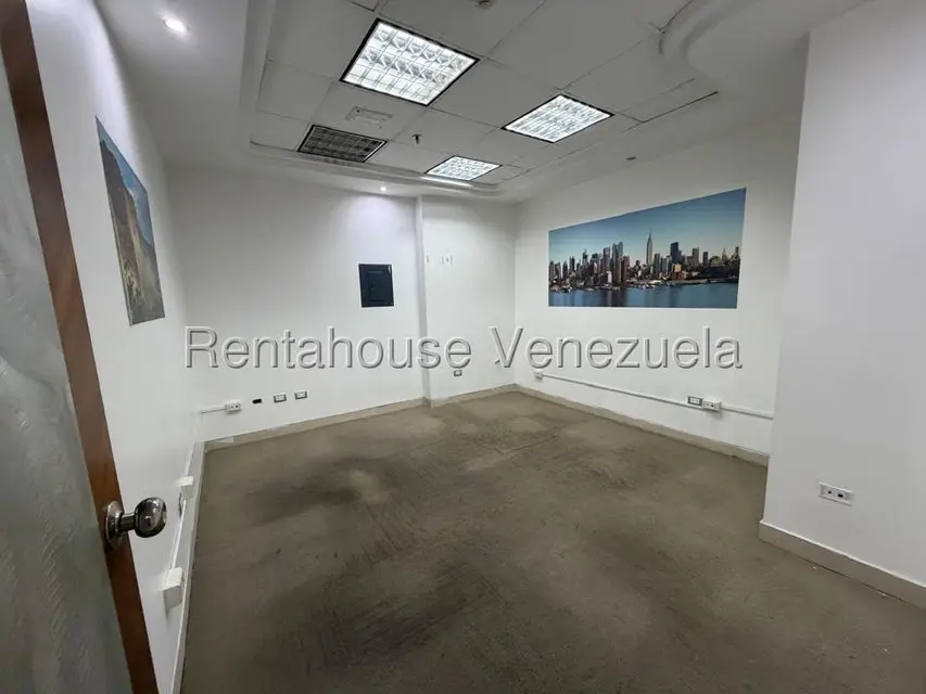 Comercial (Local Comercial) en Alquiler en El Cafetal, Distrito Metropolitano - 5