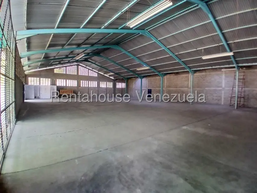 Comercial (Galpon - Deposito) en Alquiler en Guarenas, Miranda - 5