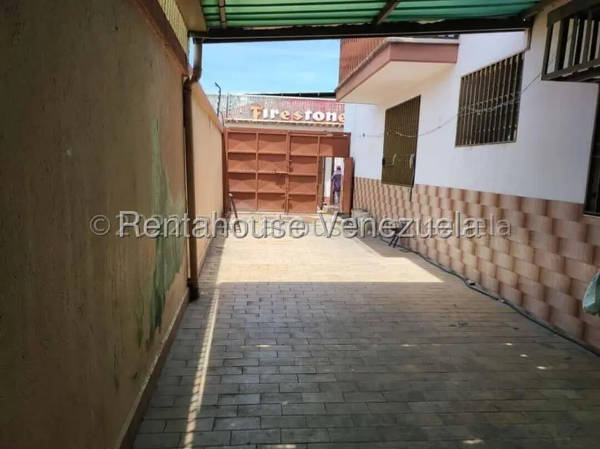 Casa (Duplex) en Venta en Zona Oeste, Lara - 24