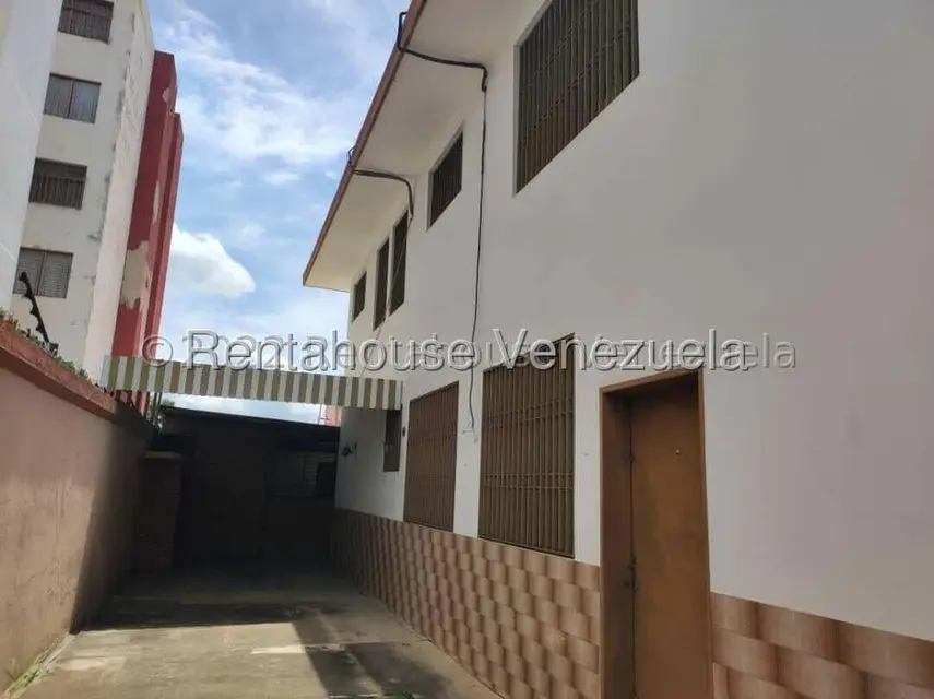 Casa (Duplex) en Venta en Zona Oeste, Lara - 26