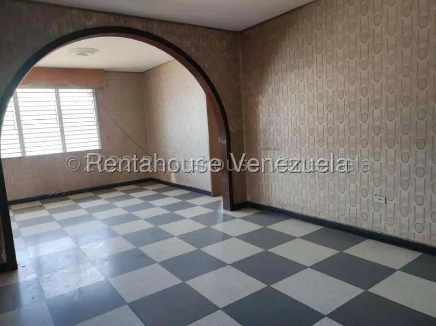 Casa (Duplex) en Venta en Zona Oeste, Lara - 4