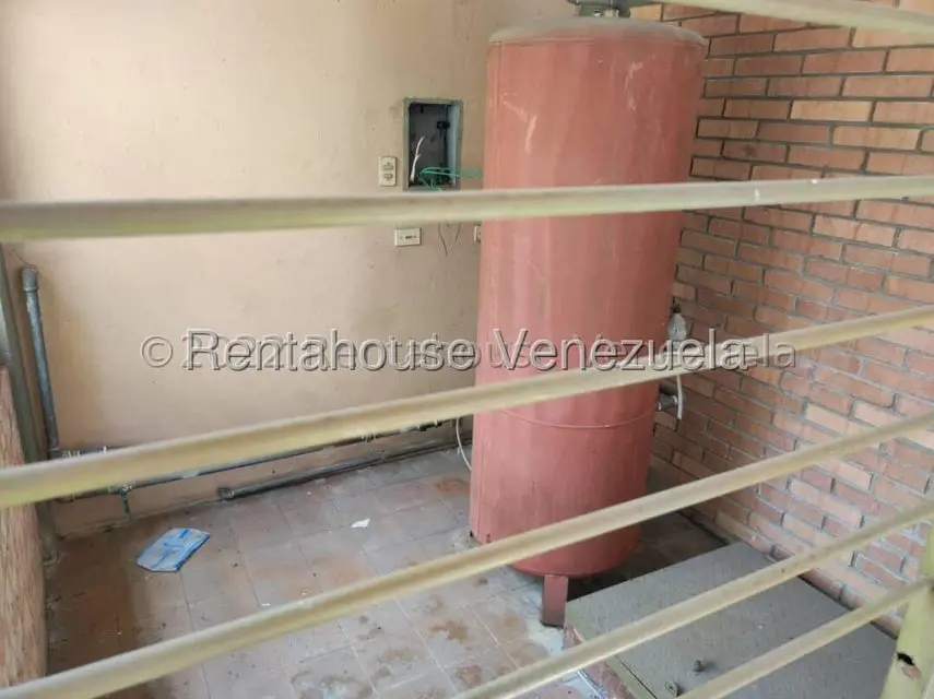 Casa (Duplex) en Venta en Zona Oeste, Lara - 33