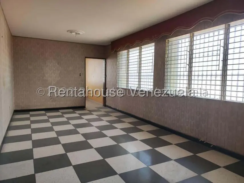 Casa (Duplex) en Venta en Zona Oeste, Lara - 5