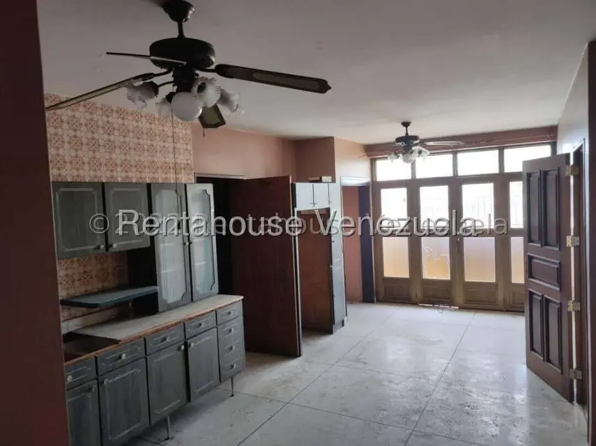 Casa (Duplex) en Venta en Zona Oeste, Lara - 8