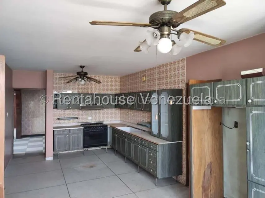 Casa (Duplex) en Venta en Zona Oeste, Lara - 9