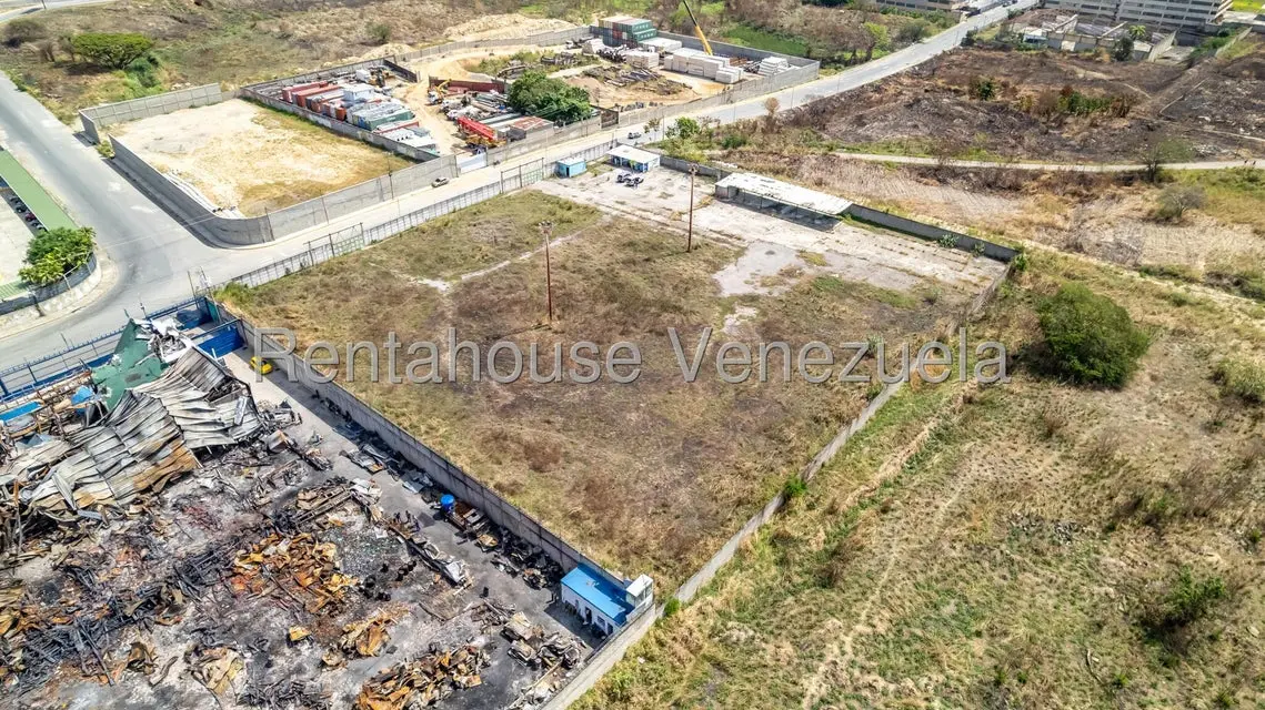 Terreno (Industrial) en Venta en Guatire, Miranda - 2
