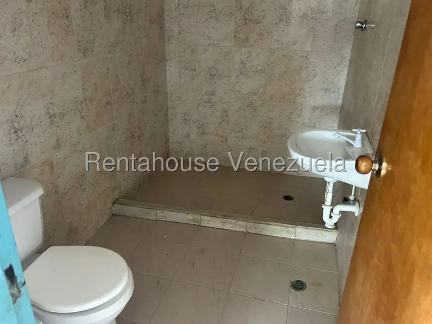 Comercial (Galpon - Deposito) en Alquiler en Las Dos Lagunas, Miranda - 5