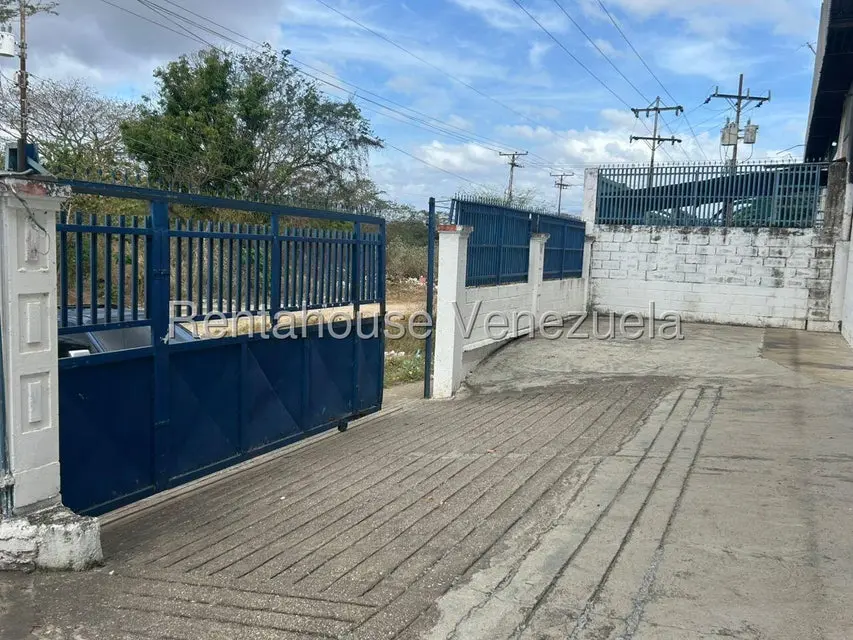Comercial (Galpon - Deposito) en Alquiler en Las Dos Lagunas, Miranda - 9