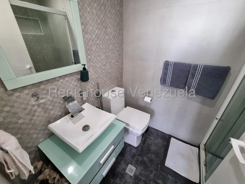 Apartamento (1 Nivel) en Alquiler en Los Corales, Vargas - 24