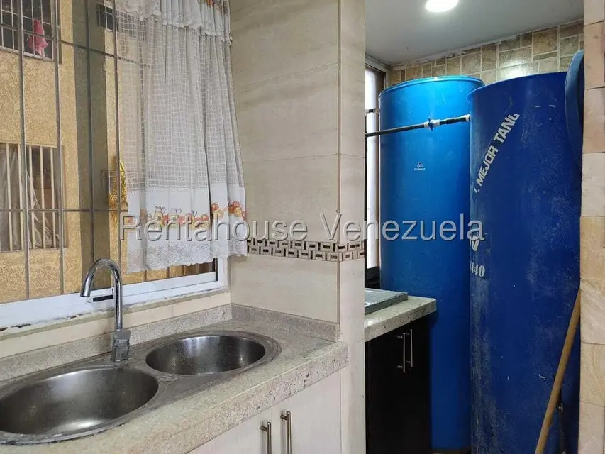 Apartamento (1 Nivel) en Alquiler en La Mora, Lara - 13