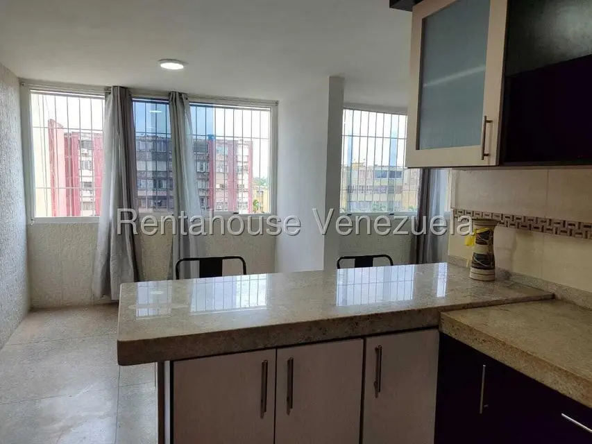 Apartamento (1 Nivel) en Alquiler en La Mora, Lara - 16