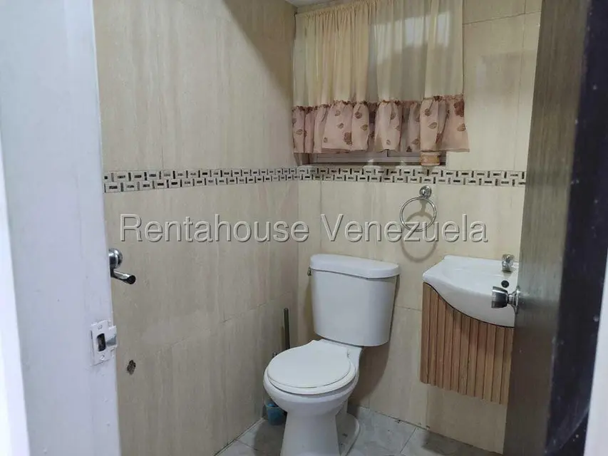 Apartamento (1 Nivel) en Alquiler en La Mora, Lara - 19