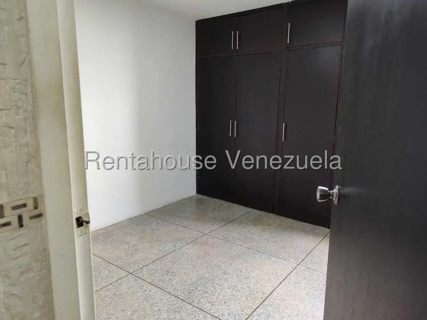 Apartamento (1 Nivel) en Alquiler en La Mora, Lara - 25