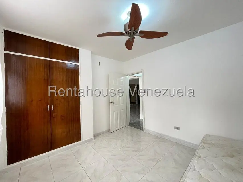 Apartamento (1 Nivel) en Alquiler en Santa Rosa de Lima, Distrito Metropolitano - 12