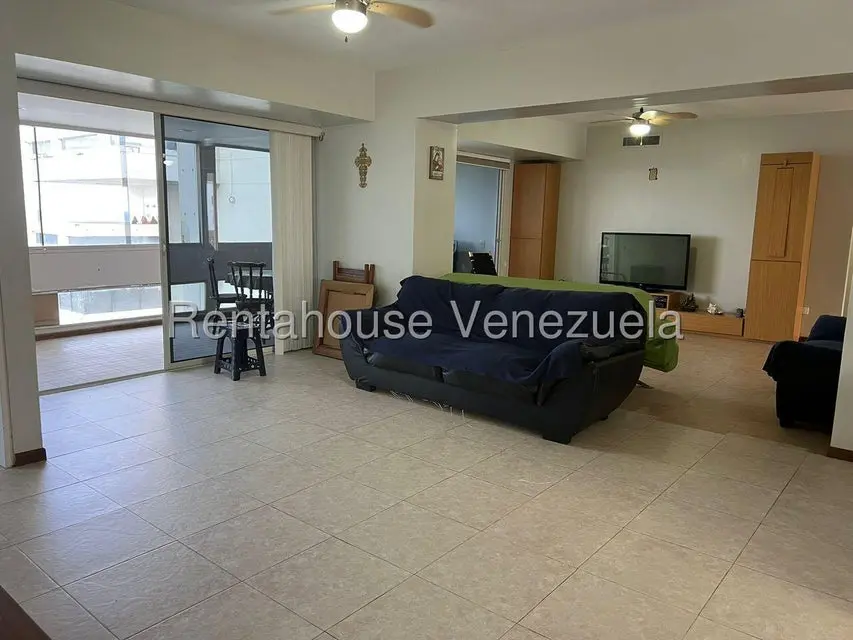 Apartamento (1 Nivel) en Venta en Caraballeda, Vargas - 3