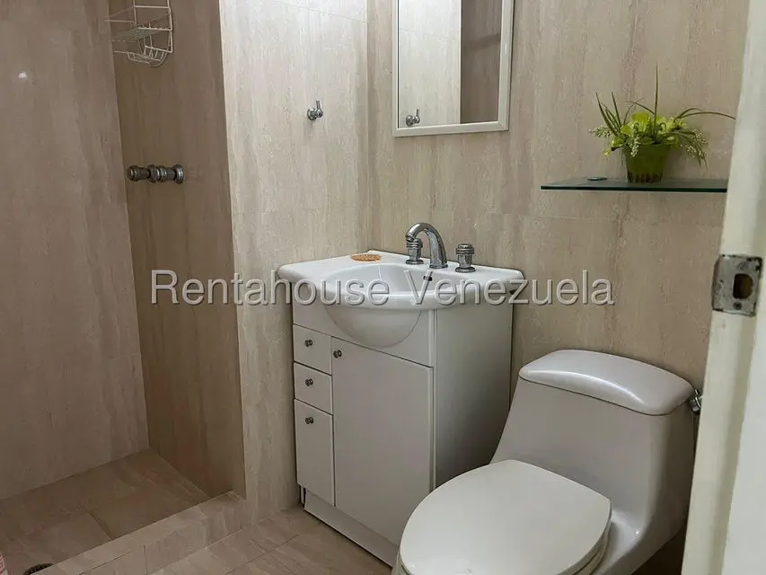 Apartamento (1 Nivel) en Venta en Caraballeda, Vargas - 9