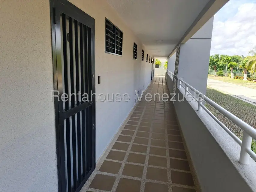 Apartamento (Planta Baja) en Venta en Agua Sal, Miranda - 11