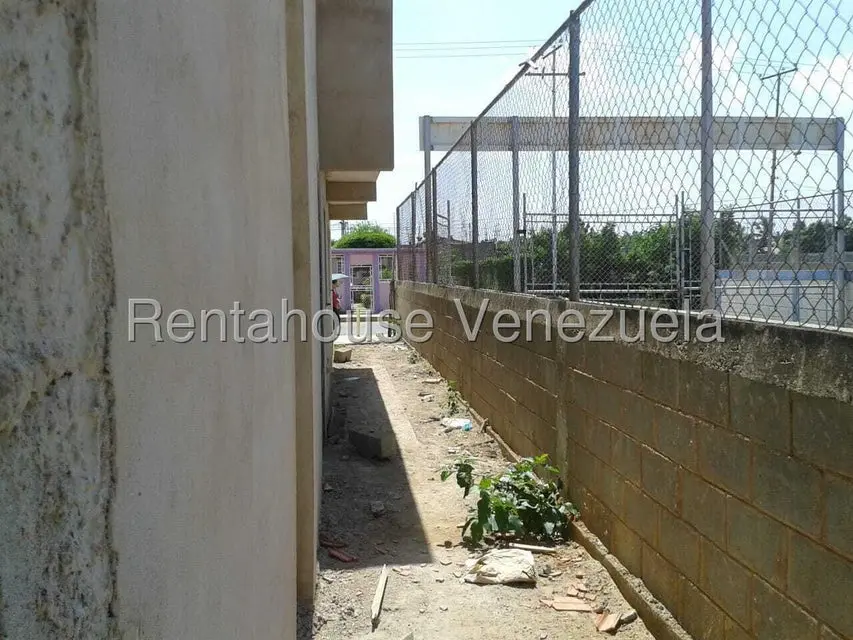 Townhouse (Multiples Niveles) en Venta en Bermudez, Zulia - 12