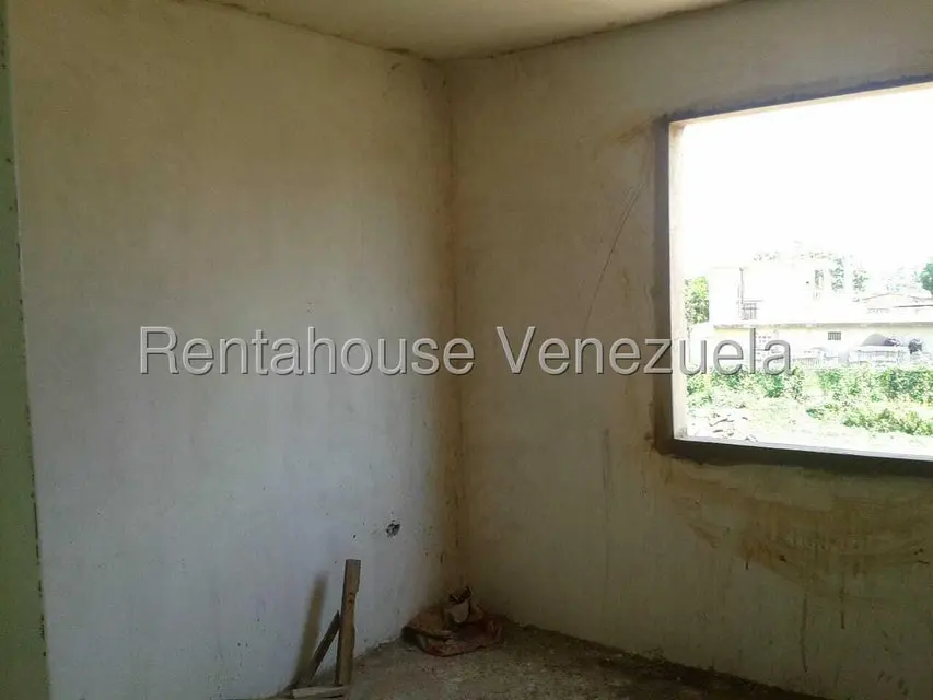 Townhouse (Multiples Niveles) en Venta en Bermudez, Zulia - 3