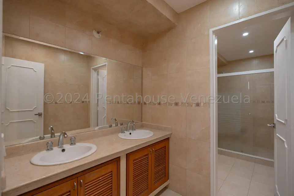 Apartamento (Multiples Niveles) en Venta en La Tahona, Distrito Metropolitano - 24