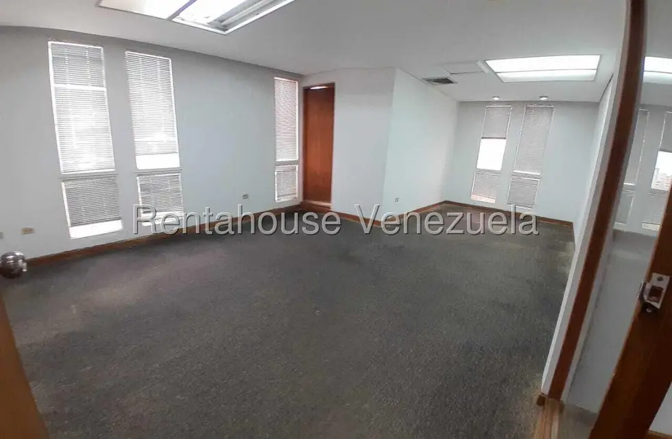 Comercial (Oficina) en Alquiler en 5 de Julio, Zulia - 2