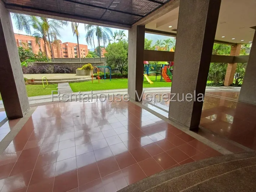 Apartamento (1 Nivel) en Alquiler en Los Dos Caminos, Distrito Metropolitano - 20