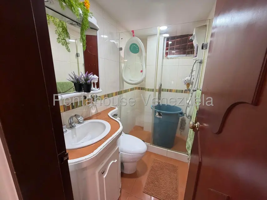 Apartamento (1 Nivel) en Venta en Cumbres de Curumo, Distrito Metropolitano - 28