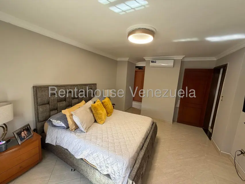 Apartamento (1 Nivel) en Venta en Cumbres de Curumo, Distrito Metropolitano - 31