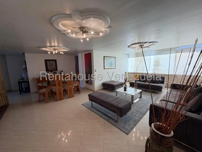 Apartamento (1 Nivel) en Venta en Cumbres de Curumo, Distrito Metropolitano - 36