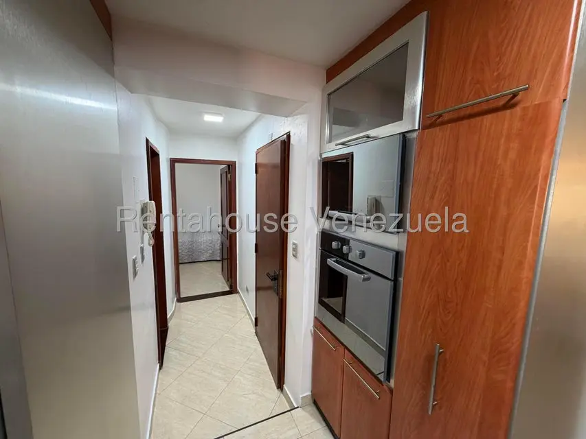 Apartamento (1 Nivel) en Venta en Cumbres de Curumo, Distrito Metropolitano - 5