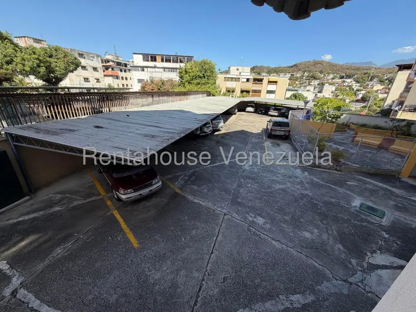 Apartamento (1 Nivel) en Venta en Cumbres de Curumo, Distrito Metropolitano - 41