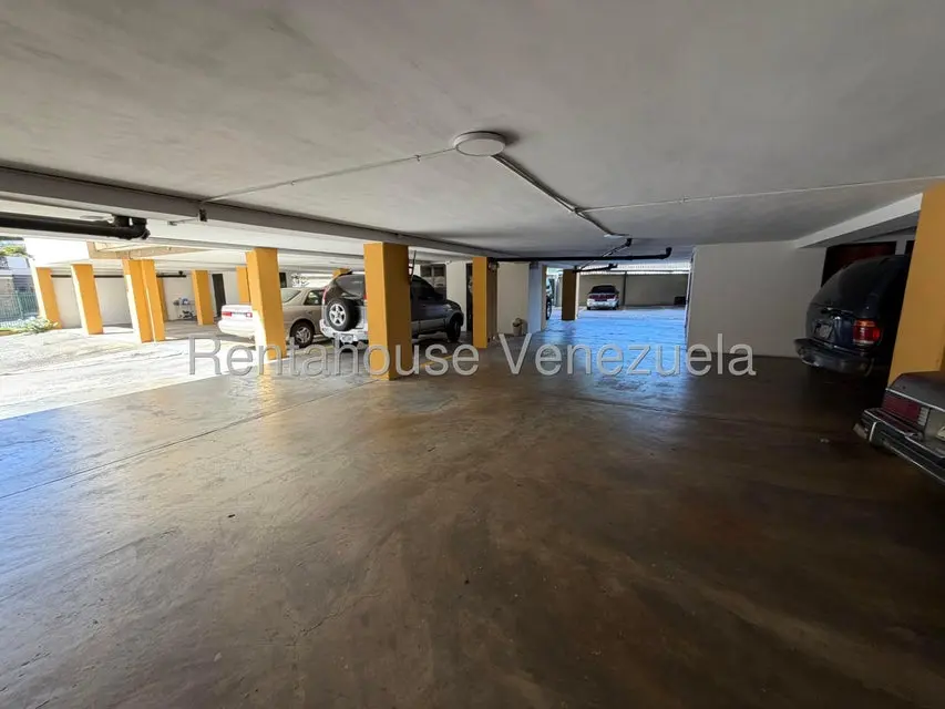 Apartamento (1 Nivel) en Venta en Cumbres de Curumo, Distrito Metropolitano - 50