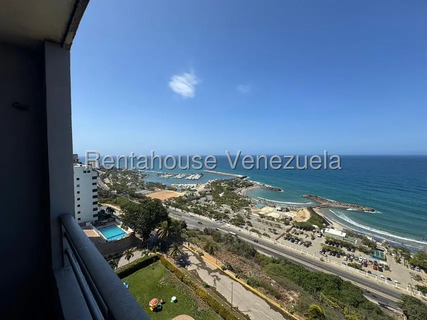 Apartamento (1 Nivel) en Alquiler en Playa Grande, Vargas - 2