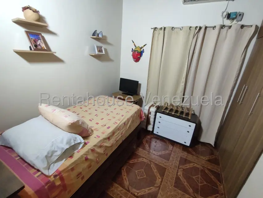 Casa (1 Nivel) en Venta en Vista Linda, Miranda - 14