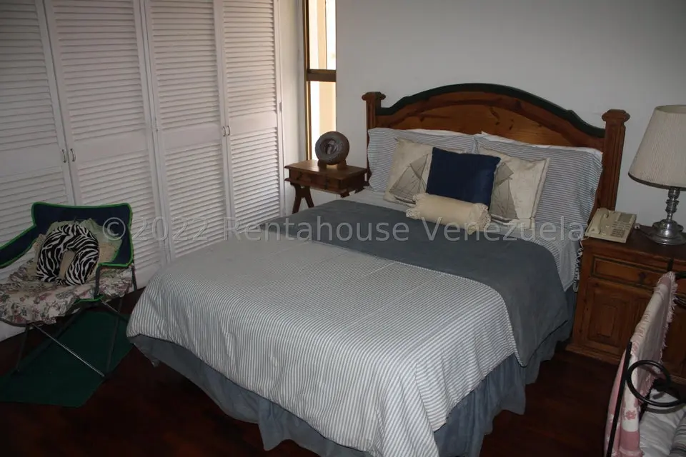 Casa (Duplex) en Venta en El Cafetal, Distrito Metropolitano - 34