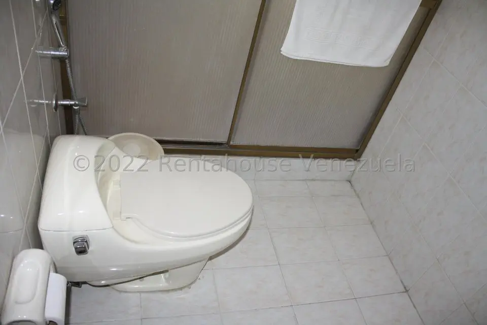 Casa (Duplex) en Venta en El Cafetal, Distrito Metropolitano - 36