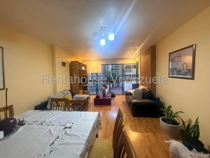 Apartamento (1 Nivel) en Venta en Los Palos Grandes, Distrito Metropolitano - 11