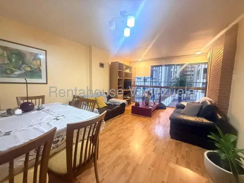 Apartamento (1 Nivel) en Venta en Los Palos Grandes, Distrito Metropolitano - 12