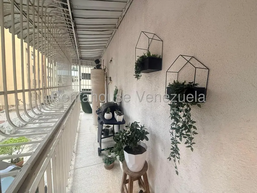 Apartamento (1 Nivel) en Venta en Los Palos Grandes, Distrito Metropolitano - 16
