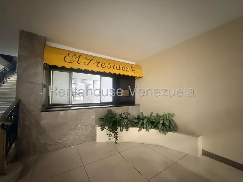 Apartamento (1 Nivel) en Venta en Los Palos Grandes, Distrito Metropolitano - 3