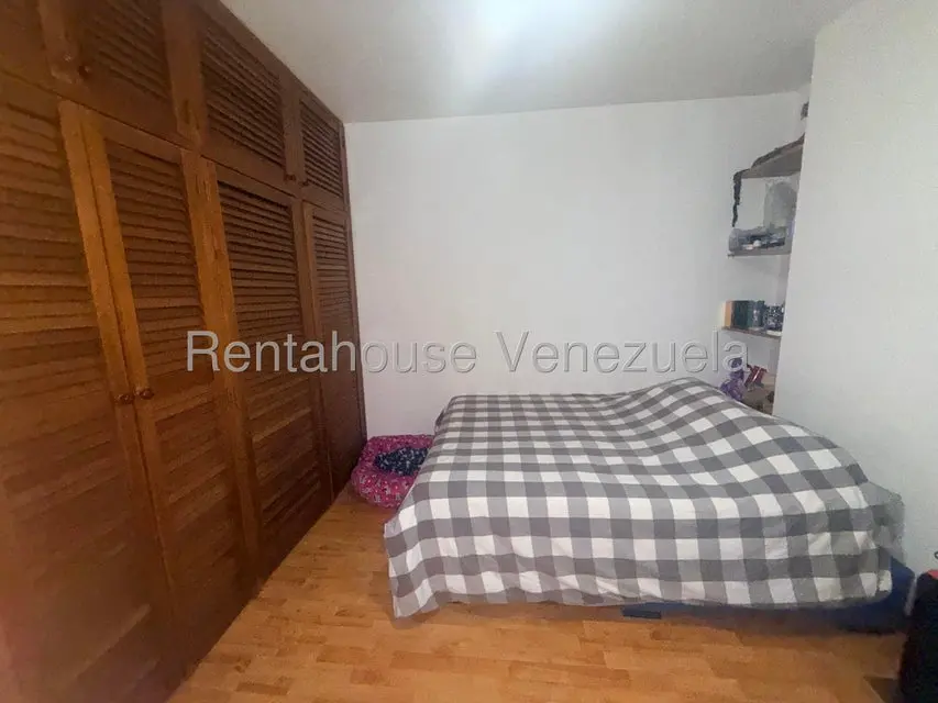 Apartamento (1 Nivel) en Venta en Los Palos Grandes, Distrito Metropolitano - 23