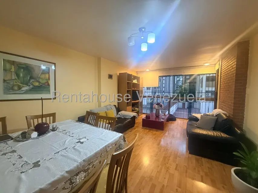Apartamento (1 Nivel) en Venta en Los Palos Grandes, Distrito Metropolitano - 8