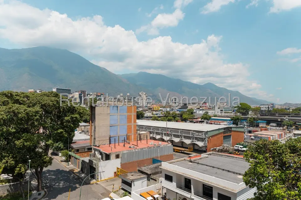 Apartamento (1 Nivel) en Alquiler en El Rosal, Distrito Metropolitano - 12