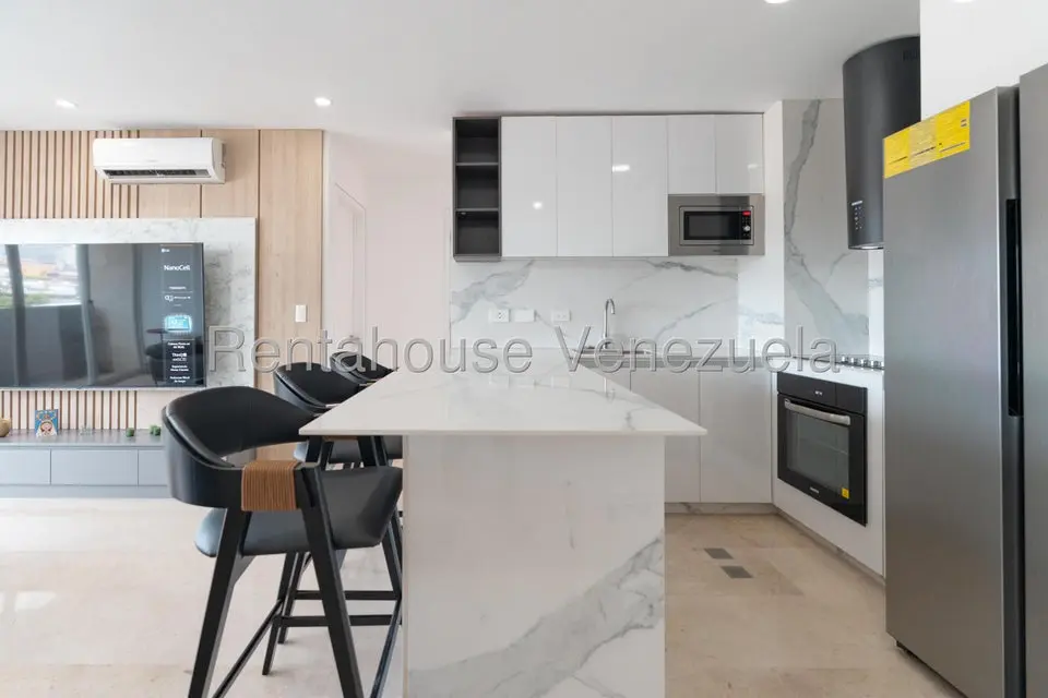 Apartamento (1 Nivel) en Alquiler en El Rosal, Distrito Metropolitano - 16